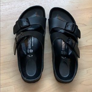 black birkenstock’s